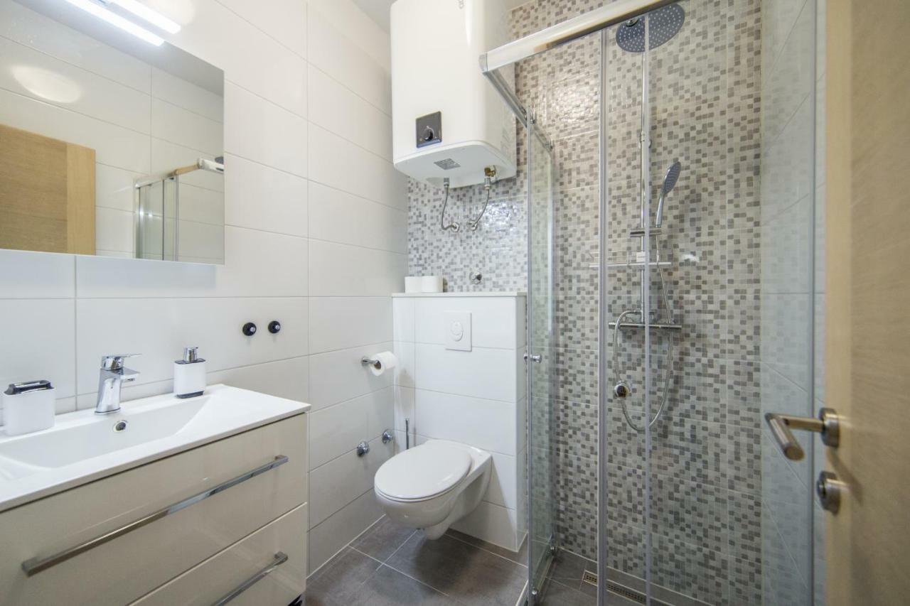Apartmani Ujdur Gradac  Εξωτερικό φωτογραφία